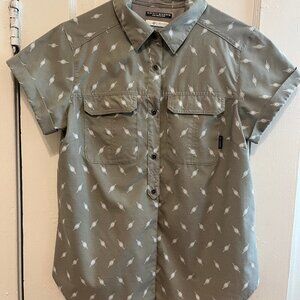Women's Columbia Button Down Short Sleeve Quick Dry Shirt, Size Medium